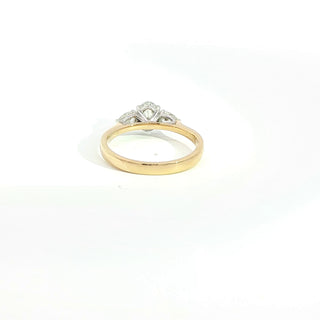 18K YELLOW GOLD WHITE HEAD ENGAGEMENT OVAL CUT DIAMOND RING