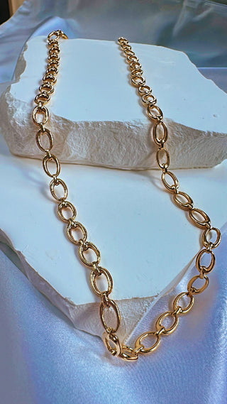 9KT YELLOW GOLD. NECKLACE GR006