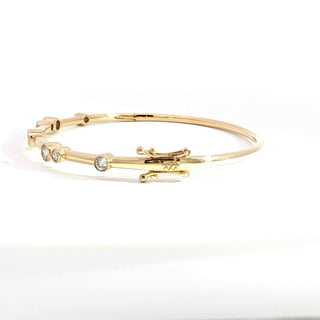 18K YELLOW GOLD DIAMOND BANGLE