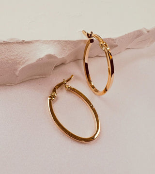 9KT YELLOW GOLD HOOP EARRINGS . CODE GR017