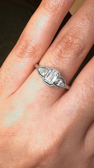 18KT WG DIAMOND RING