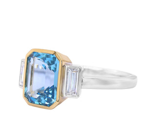 18KT WYG SWISS BLUE TOPAZ AND DIAMOND RING