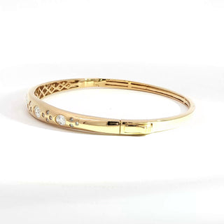 18KT YELLOW GOLD DIAMOND BANGLE