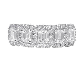 18 Kt White Gold Diamond Ring