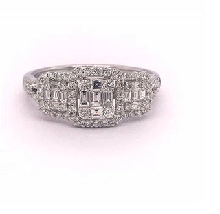 18 Kt White Gold Diamond Ring