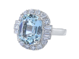 18T WG AQUAMARINE AND DIAMOND RING