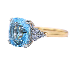 18K W/Y/G SKY BLUE TOPAZ DIAMOND RING