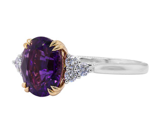 18KT WYG AMETHYST AND DIAMOND RING