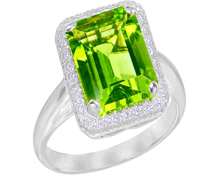 18 Kt White Gold Fine Peridot and Diamond Ring