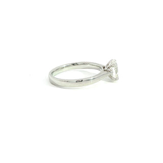 PLATINUM DIAMOND ENGAGEMENT RING