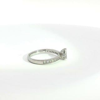 PLATINUM DIAMOND ENGAGEMENT RING