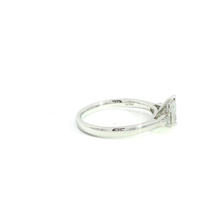 PLATINUM DIAMOND ENGAGEMENT RING