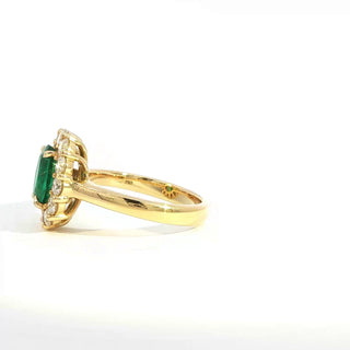 18K Yellow Gold Sapphire and Diamond Ring