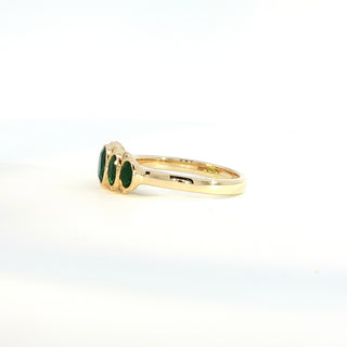 18K YELLOW GOLD EMERALD DIAMOND RING
