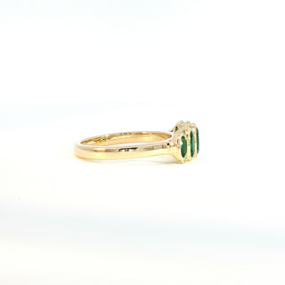 18K YELLOW GOLD EMERALD DIAMOND RING