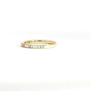 18 Kt Yellow Gold Diamond Ring