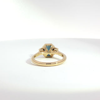 18K YELLOW GOLD SAPPHIRE DIAMOND RING