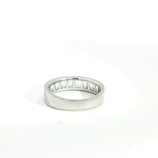 18K WHITE GOLD DIAMOND RING