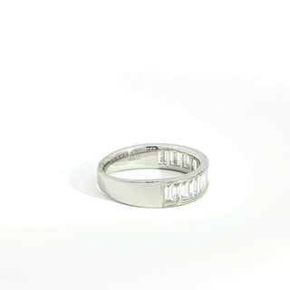 18K WHITE GOLD DIAMOND RING