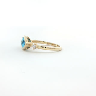 9KT YELLOW GOLD BLUE TOPAZ DIAMOND RING