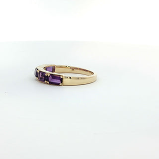9KT YELLOW GOLD AMETHYST RING