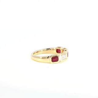18K YELLOW GOLD RUBY DIAMOND RING