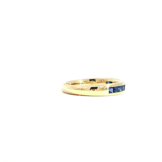 18K YELLOW GOLD SAPPHIRE RING
