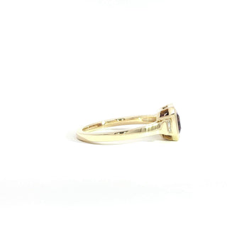 9KT YELLOW GOLD AMETHYST DIAMOND RING
