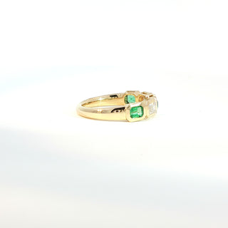 18K YELLOW GOLD EMERALD DIAMOND RING